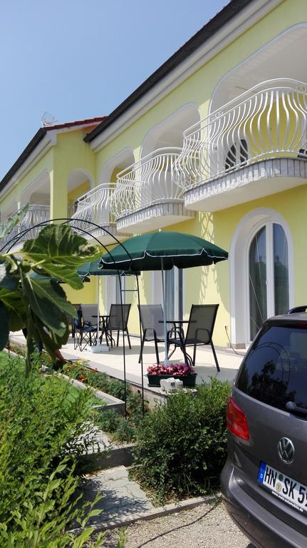 Marko Rooms Veglia Exterior foto